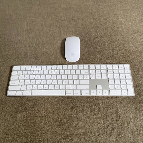 Apple Magic Keyboard & Mouse - Picture 2 of 3